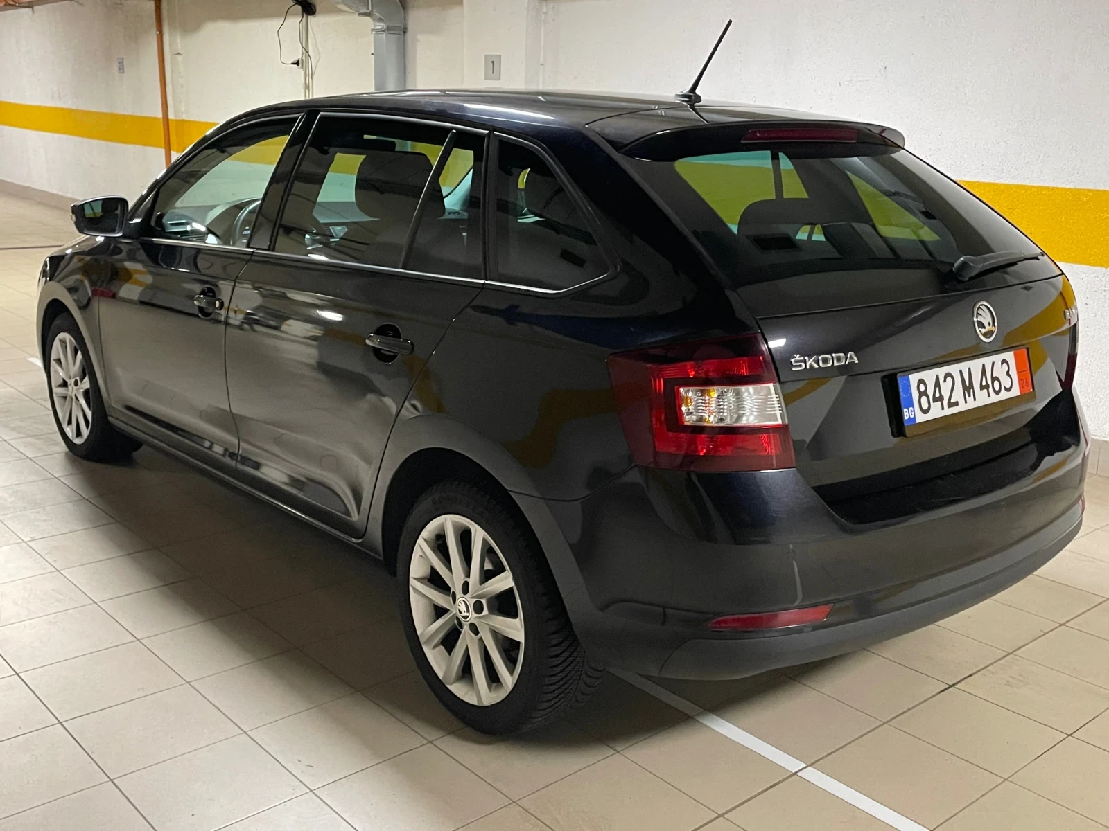 Skoda Rapid TDI 90ks Automatic Parktronic , снимка 4 - Автомобили и джипове - 54763728