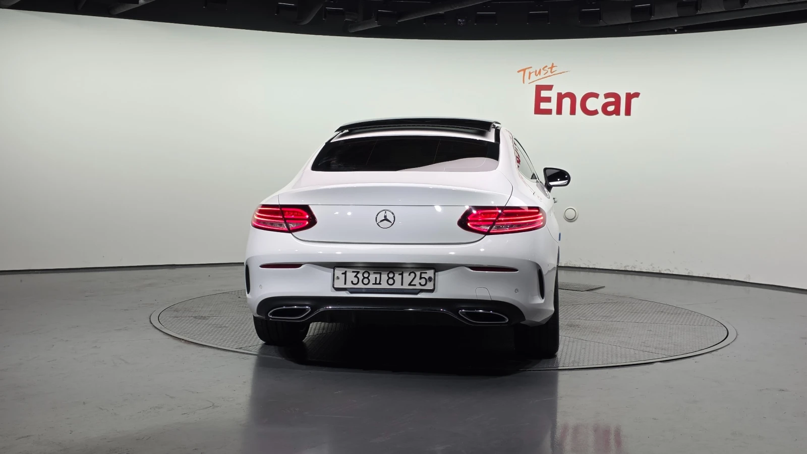 Mercedes-Benz C 220 4MATIC Coupe | Panoramic Roof | HUD | 4MATIC, снимка 4 - Автомобили и джипове - 54884669