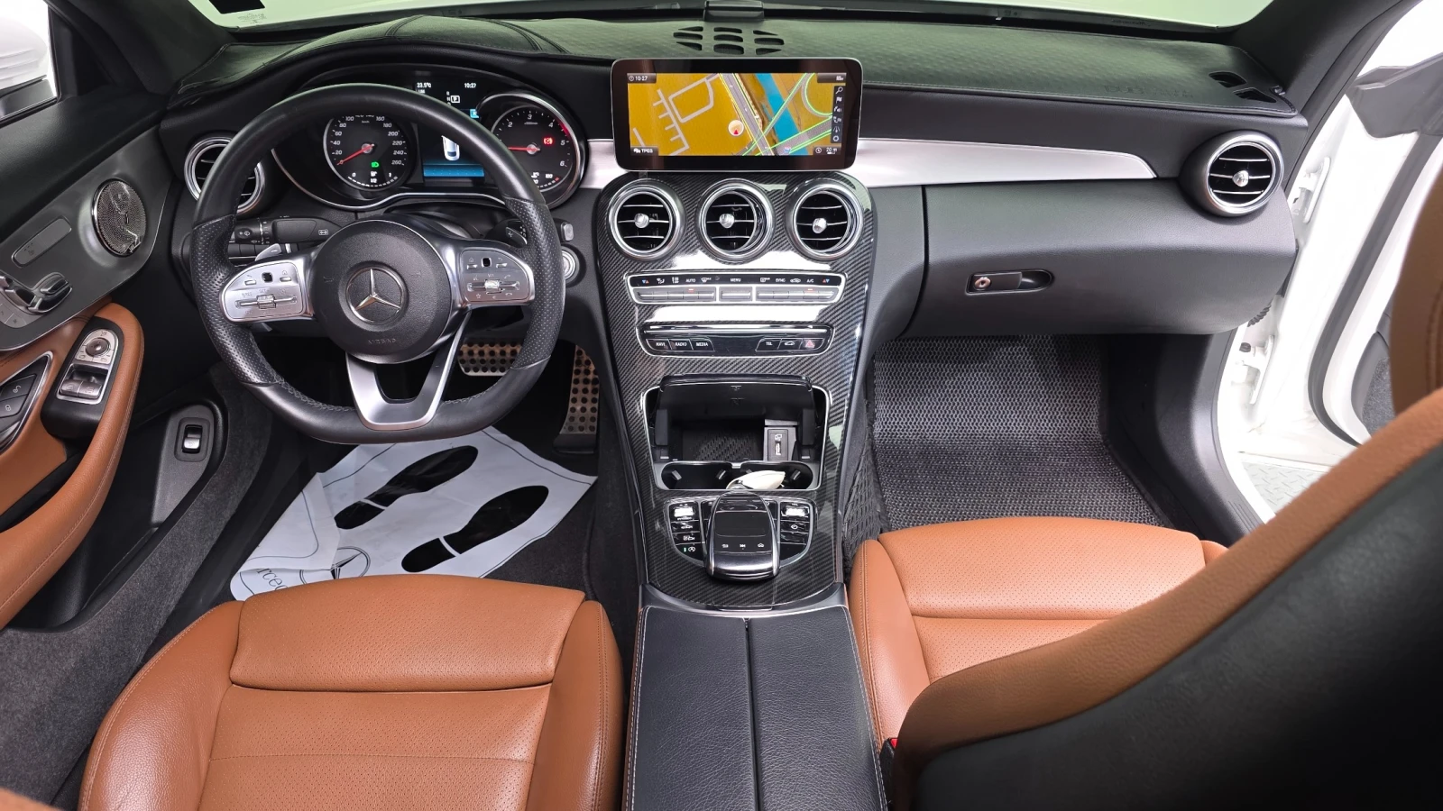 Mercedes-Benz C 220 4MATIC Coupe | Panoramic Roof | HUD | 4MATIC, снимка 5 - Автомобили и джипове - 54884669