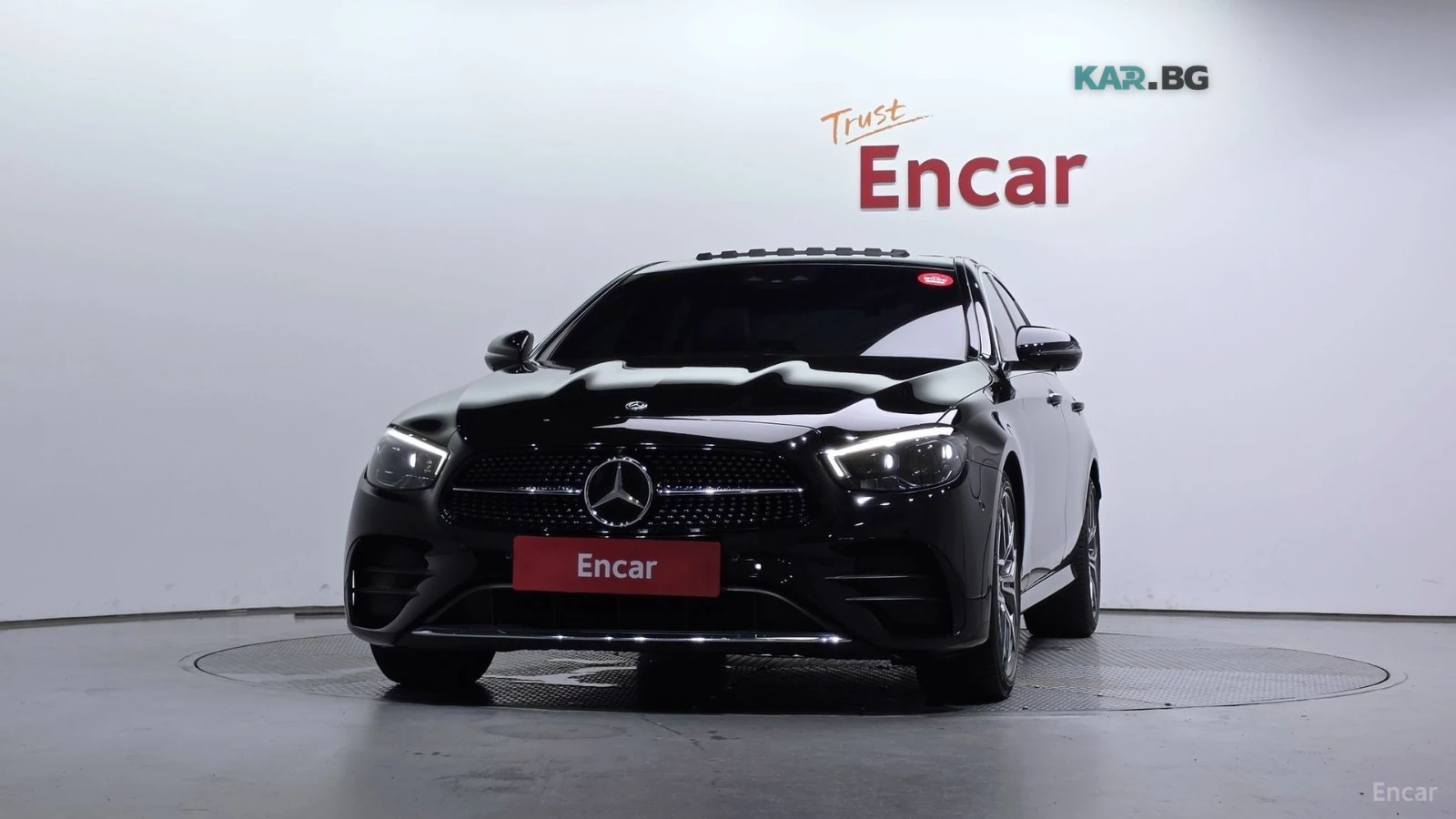Mercedes-Benz E 220 4MATIC/AMG-LINE/DRIVE-ASSISTS/SUNROOF, снимка 2 - Автомобили и джипове - 55314807