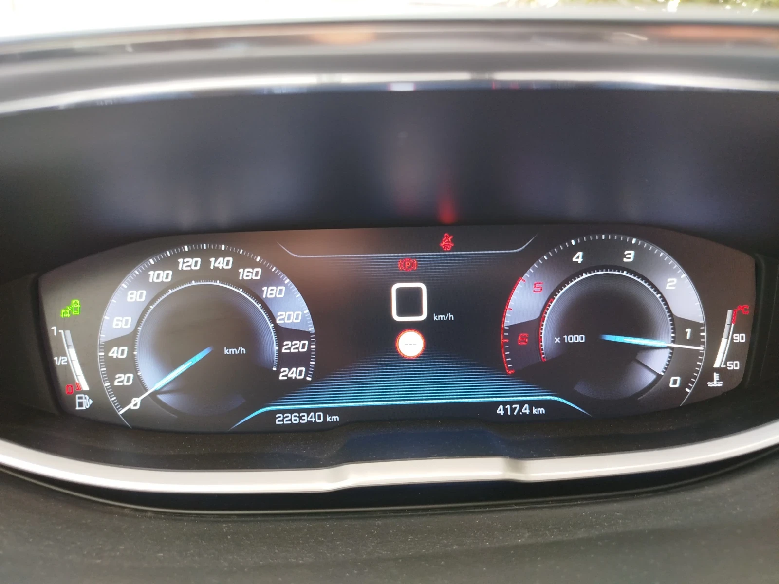 Peugeot 3008 ALLURE BLUE HDI, снимка 12 - Автомобили и джипове - 55374040