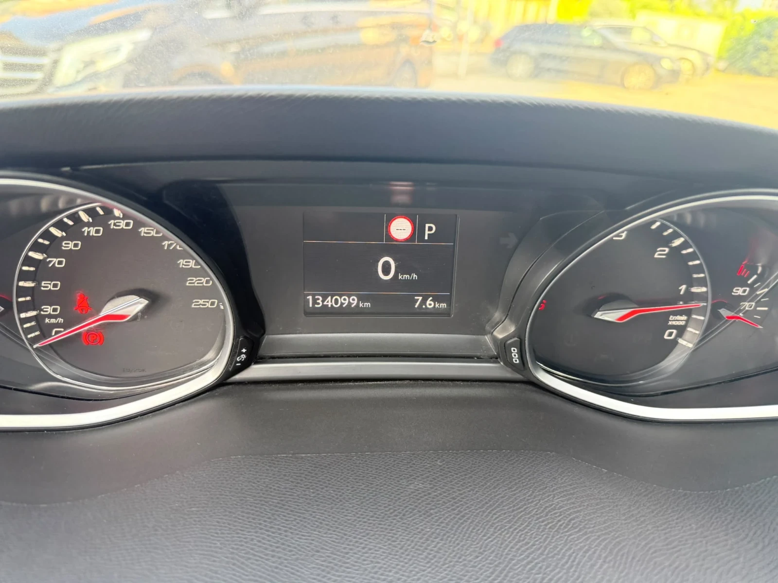 Peugeot 308 1.5 BlueHdi AUTOMAT, снимка 14 - Автомобили и джипове - 55593331