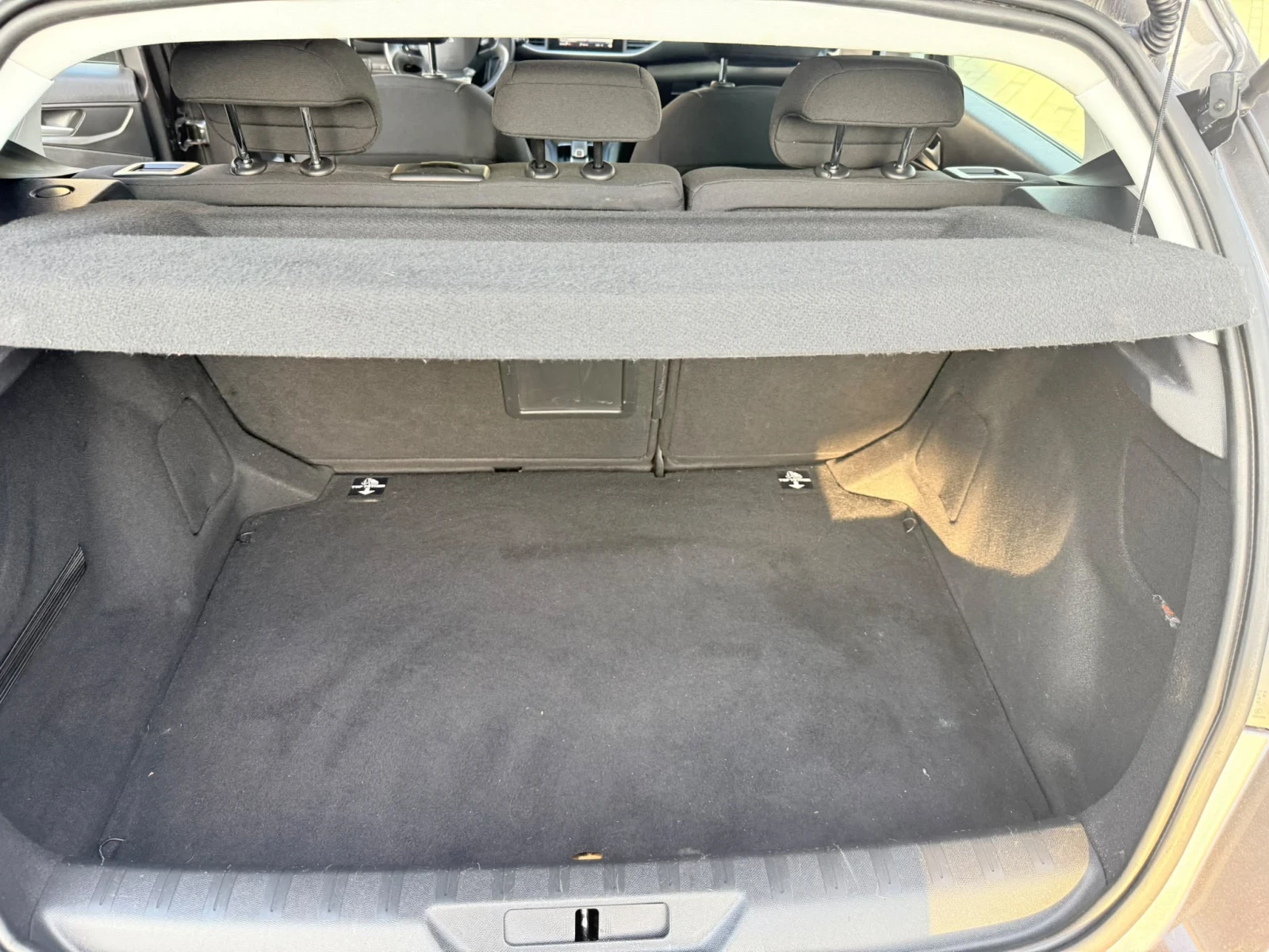 Peugeot 308 1.5 BlueHdi AUTOMAT, снимка 16 - Автомобили и джипове - 55593331