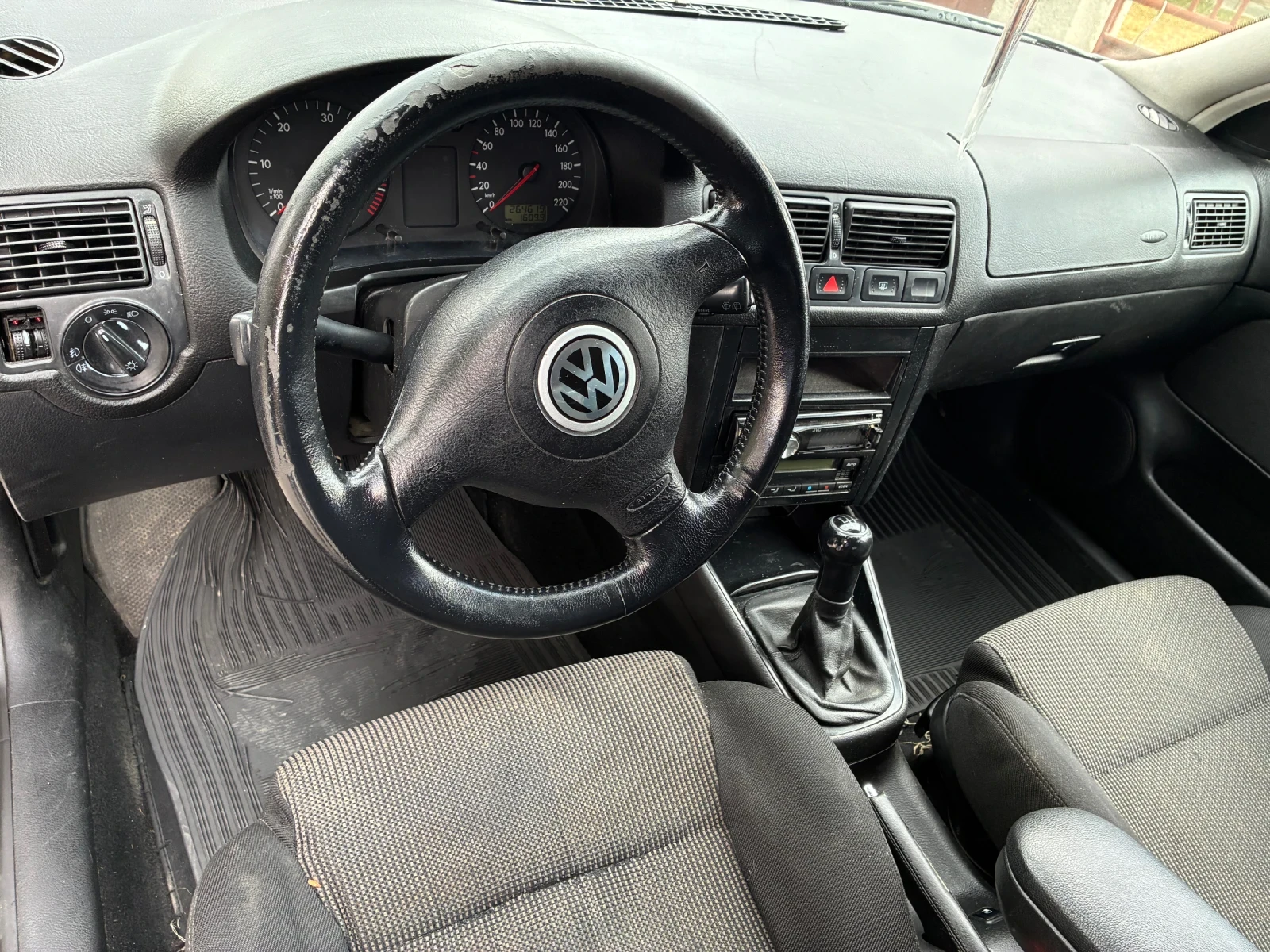 VW Golf 1.9TDI 110HP, снимка 11 - Автомобили и джипове - 56040262