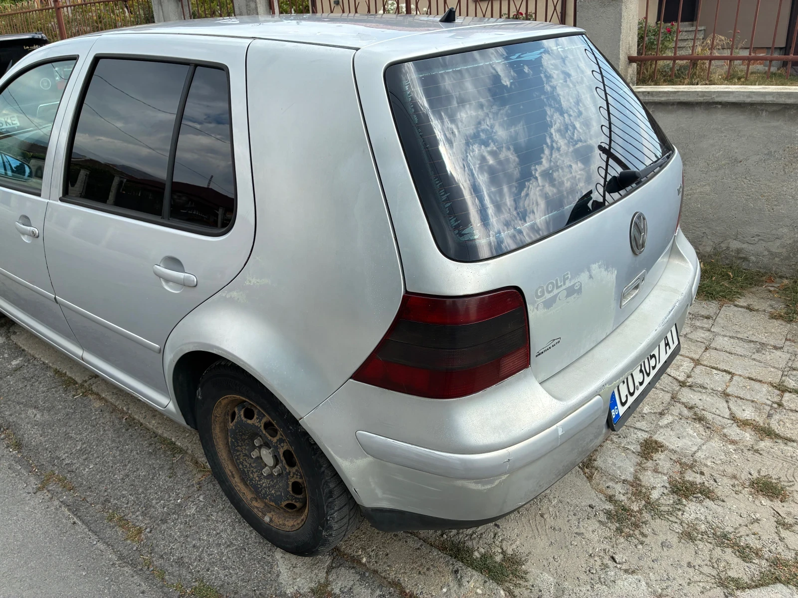 VW Golf 1.9TDI 110HP, снимка 3 - Автомобили и джипове - 56040262