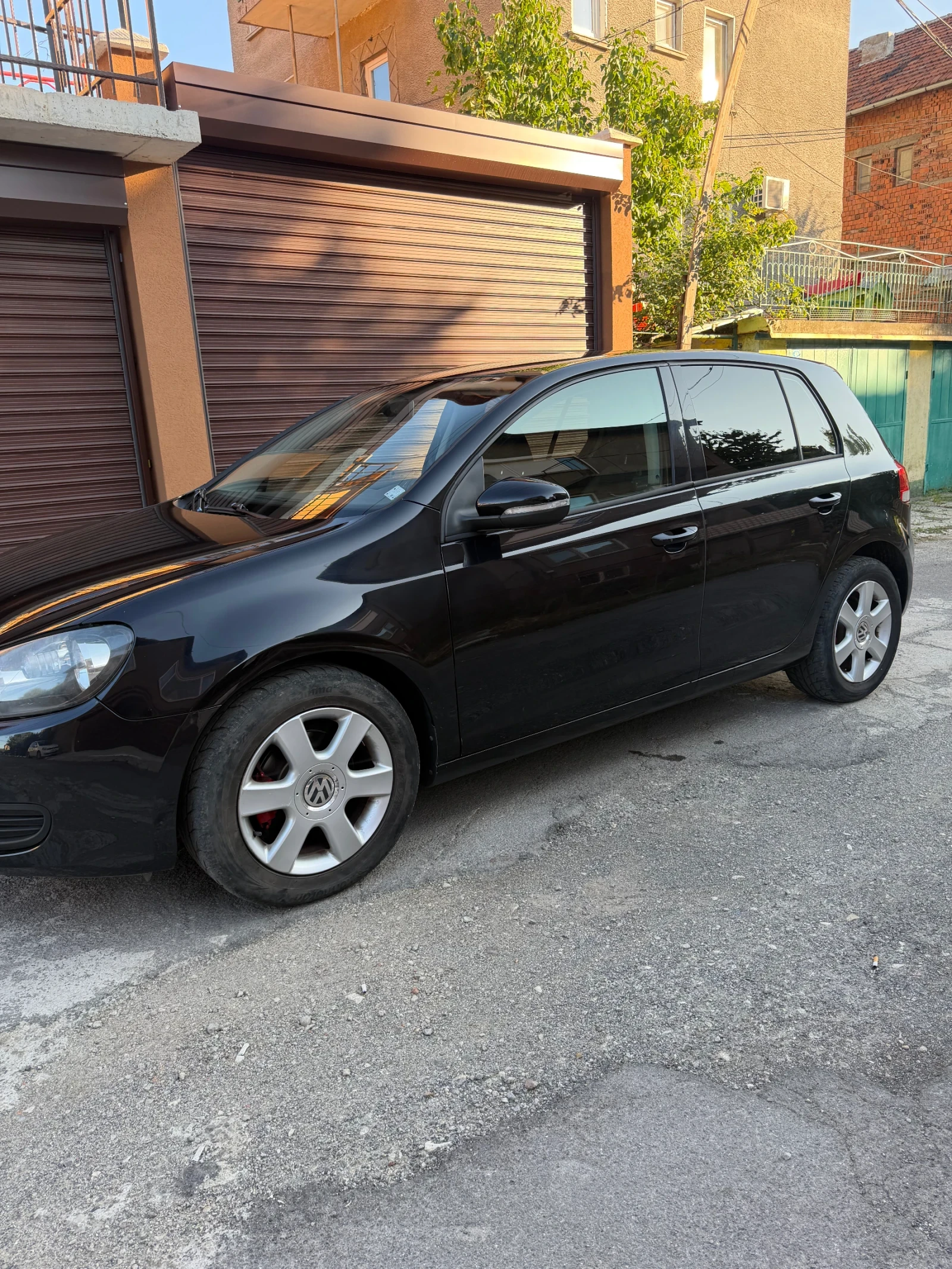 VW Golf 1.6 TDI  105 kc., снимка 2 - Автомобили и джипове - 56059533