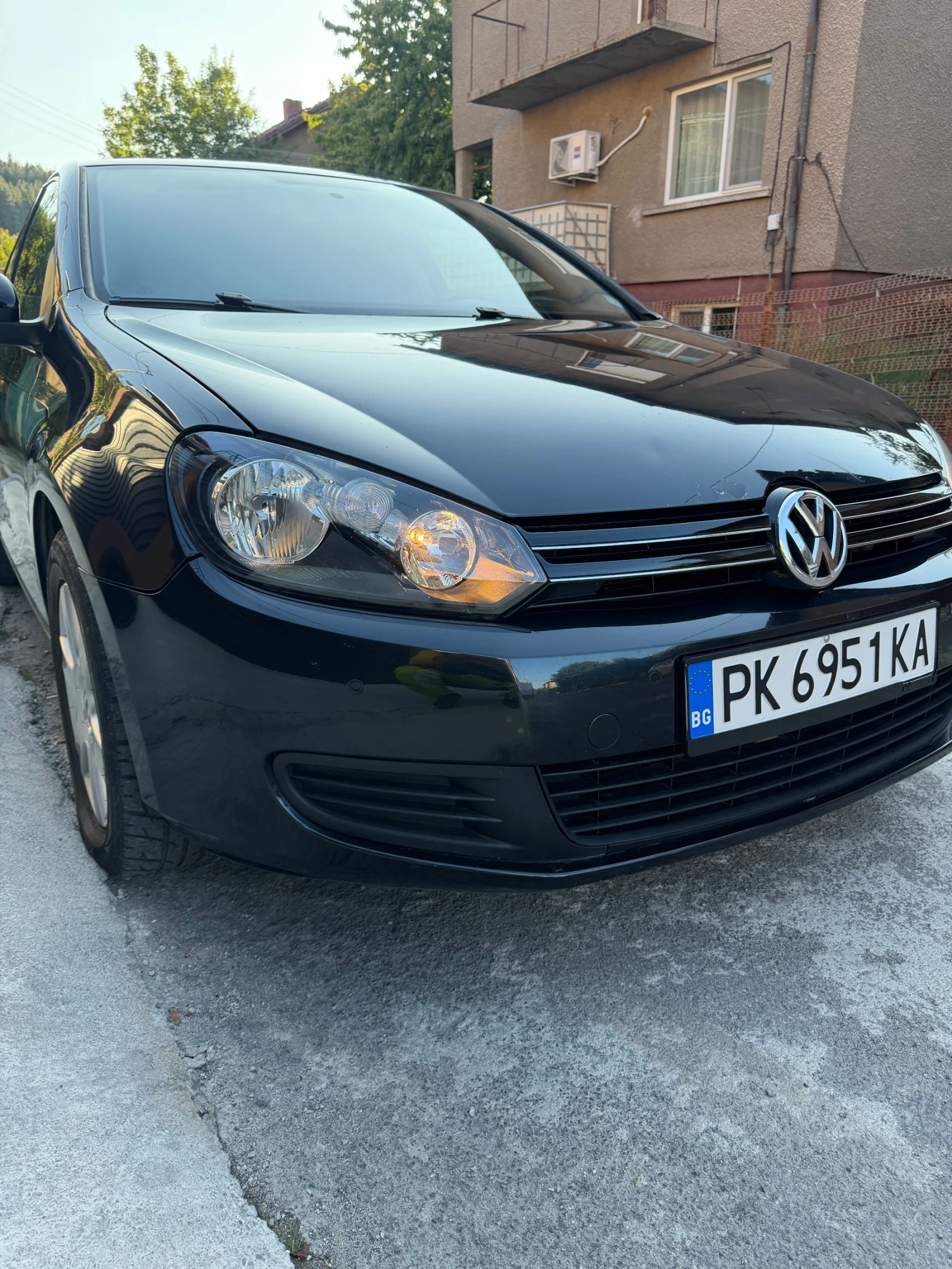 VW Golf 1.6 TDI  105 kc., снимка 4 - Автомобили и джипове - 56059533