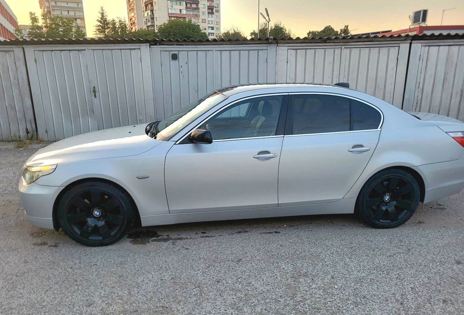 BMW 520, снимка 5 - Автомобили и джипове - 56199083