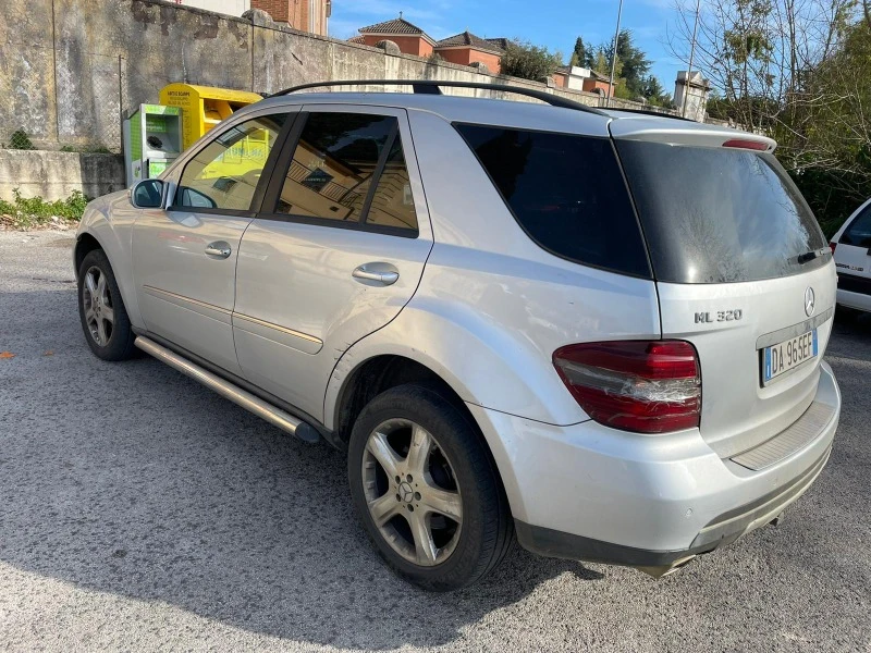 Mercedes-Benz ML 320 3.0 cdi, снимка 2 - Автомобили и джипове - 40111712