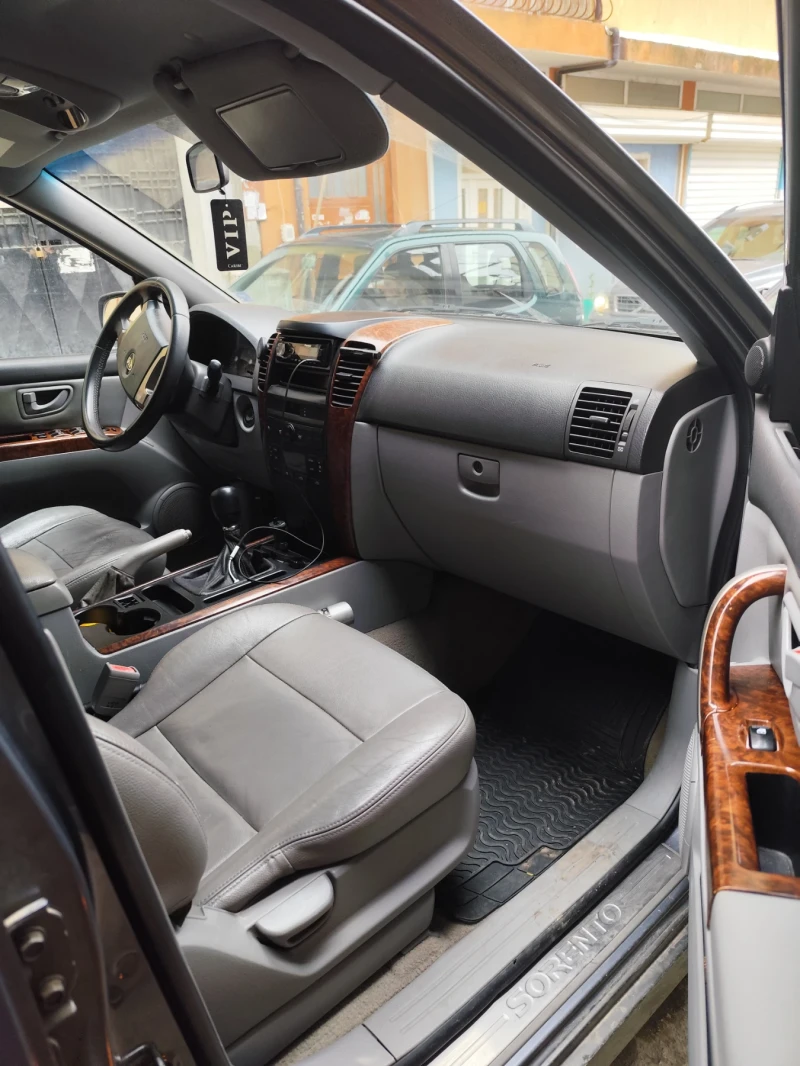 Kia Sorento Бензин/Газ, снимка 5 - Автомобили и джипове - 53084884
