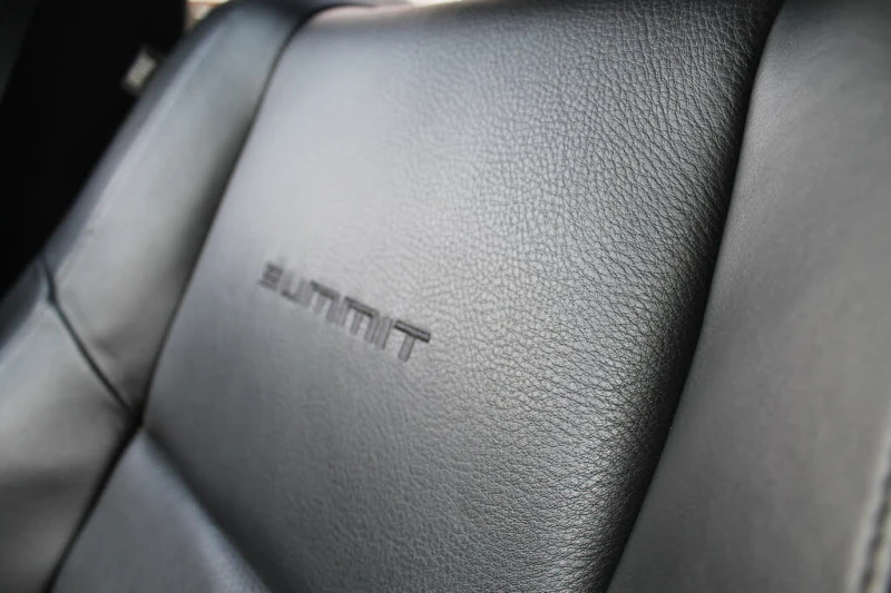 Jeep Grand cherokee Summit 4WD, снимка 12 - Автомобили и джипове - 53230681