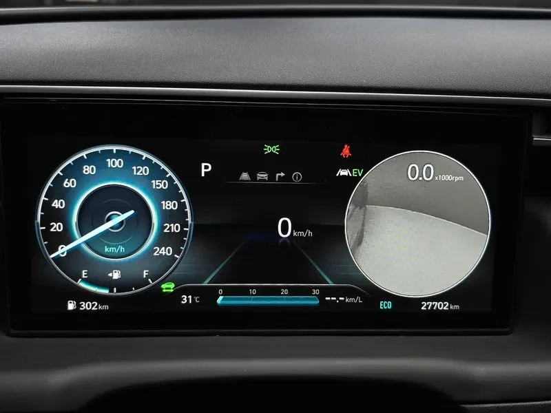 Hyundai Tucson 1.6 4WD HYBRID, снимка 16 - Автомобили и джипове - 56698528
