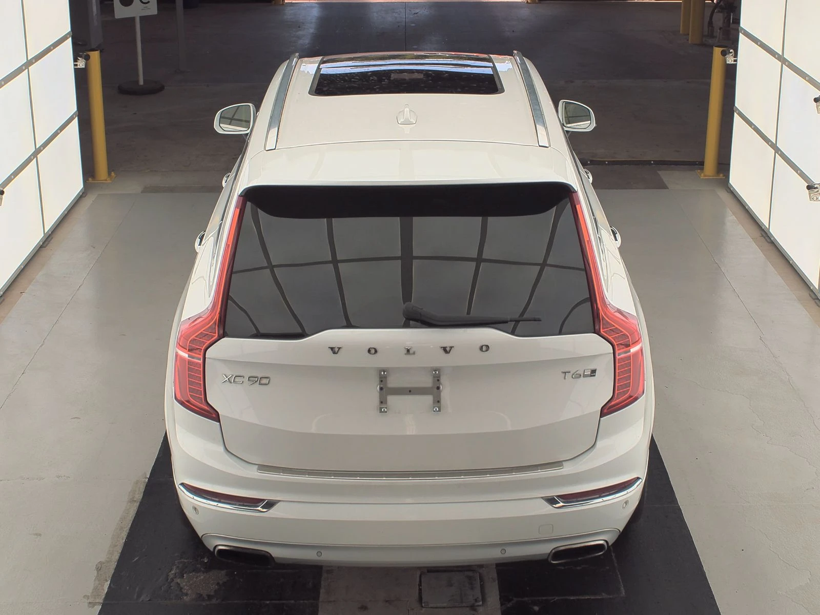 Volvo Xc90 T6 Inscription* Distronic* Bowers&Wilkins* Хедъп*  - изображение 3