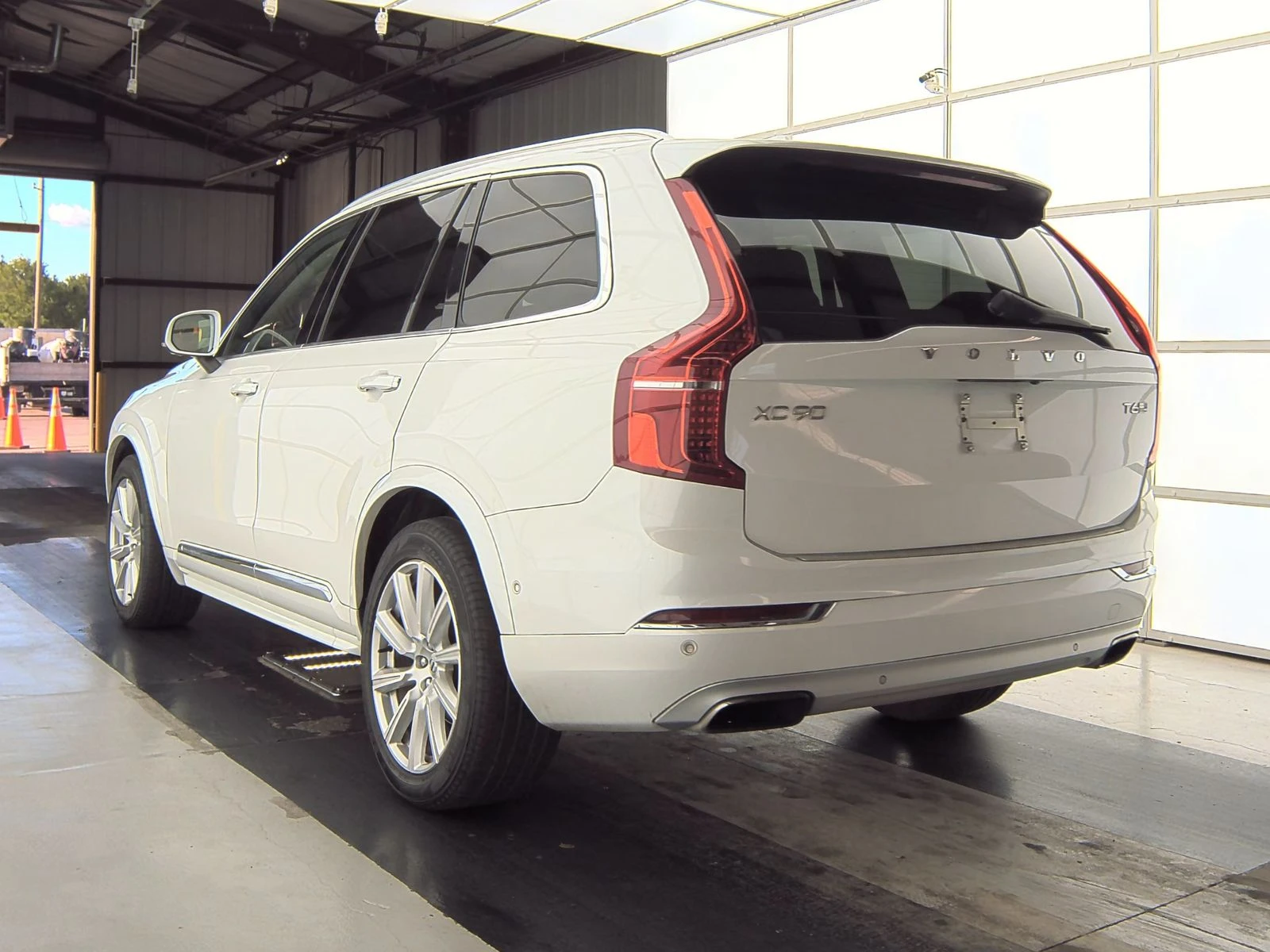 Volvo Xc90 T6 Inscription* Distronic* Bowers&Wilkins* Хедъп*  - изображение 5