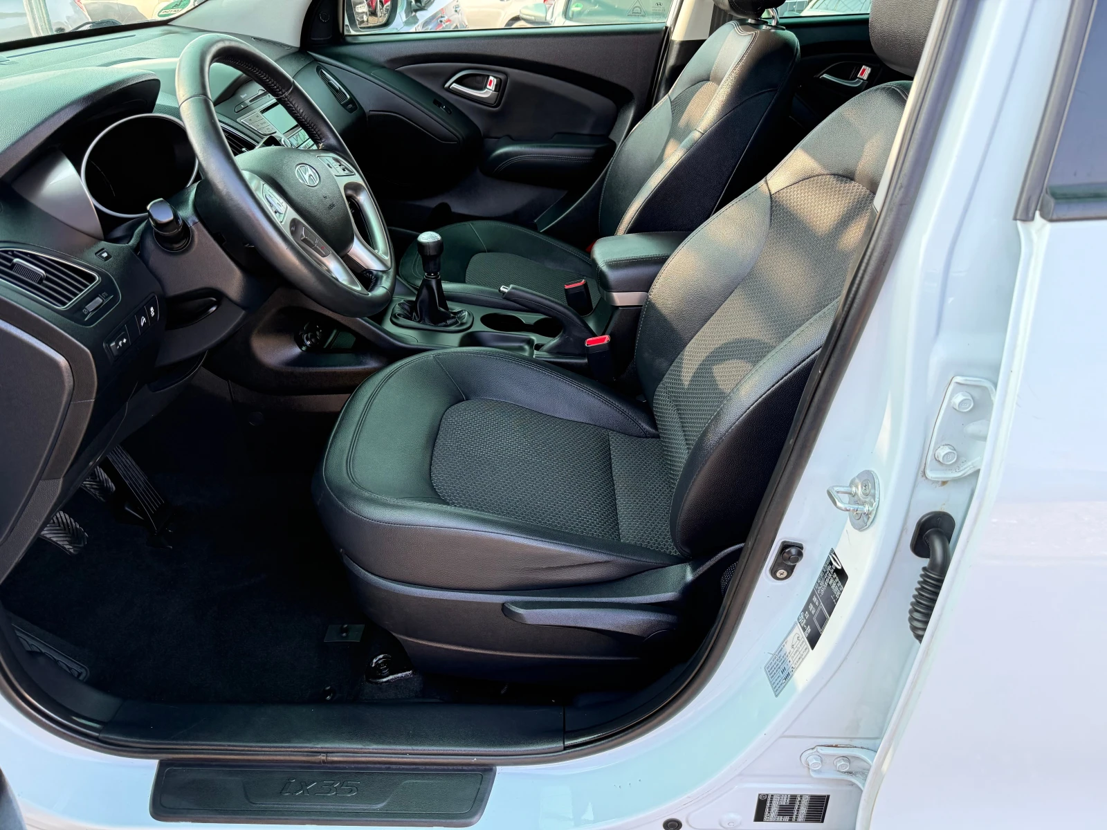 Hyundai IX35 2.0 i - изображение 7