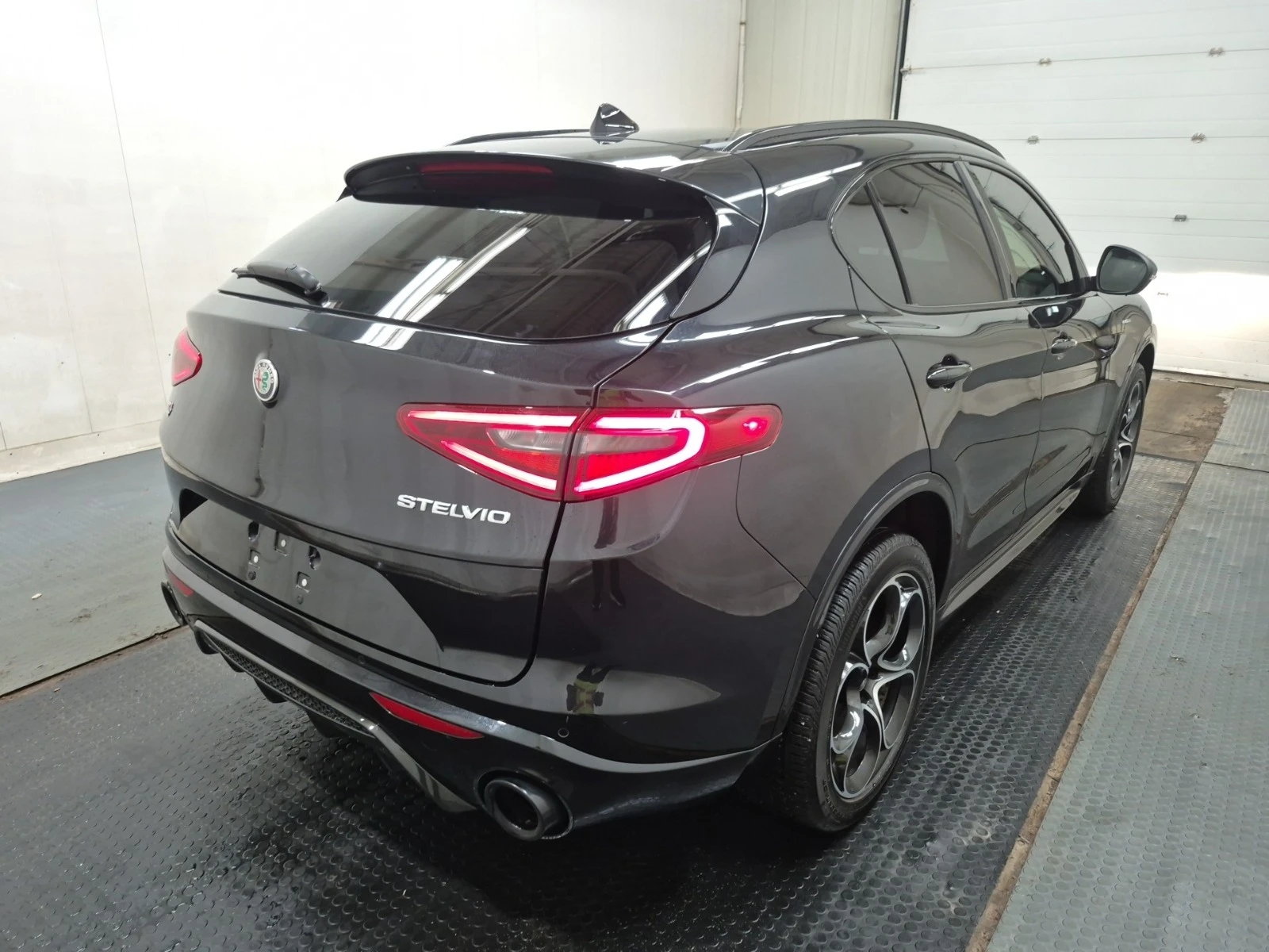 Alfa Romeo Stelvio VELOCE* CARFAX* АВТОФИНАНСИРАНЕ* Цена до България* - изображение 5