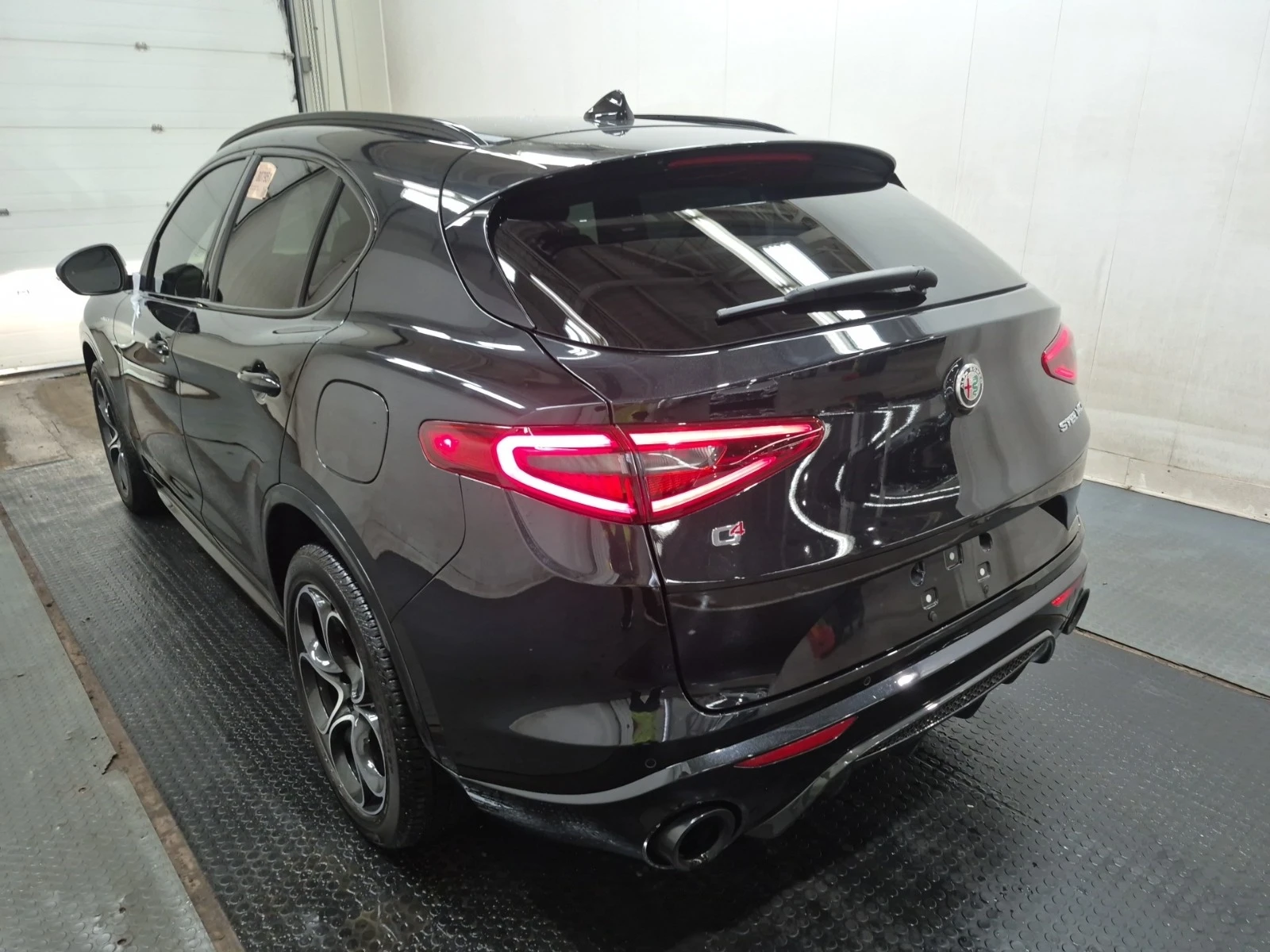 Alfa Romeo Stelvio VELOCE* CARFAX* АВТОФИНАНСИРАНЕ* Цена до България* - изображение 6