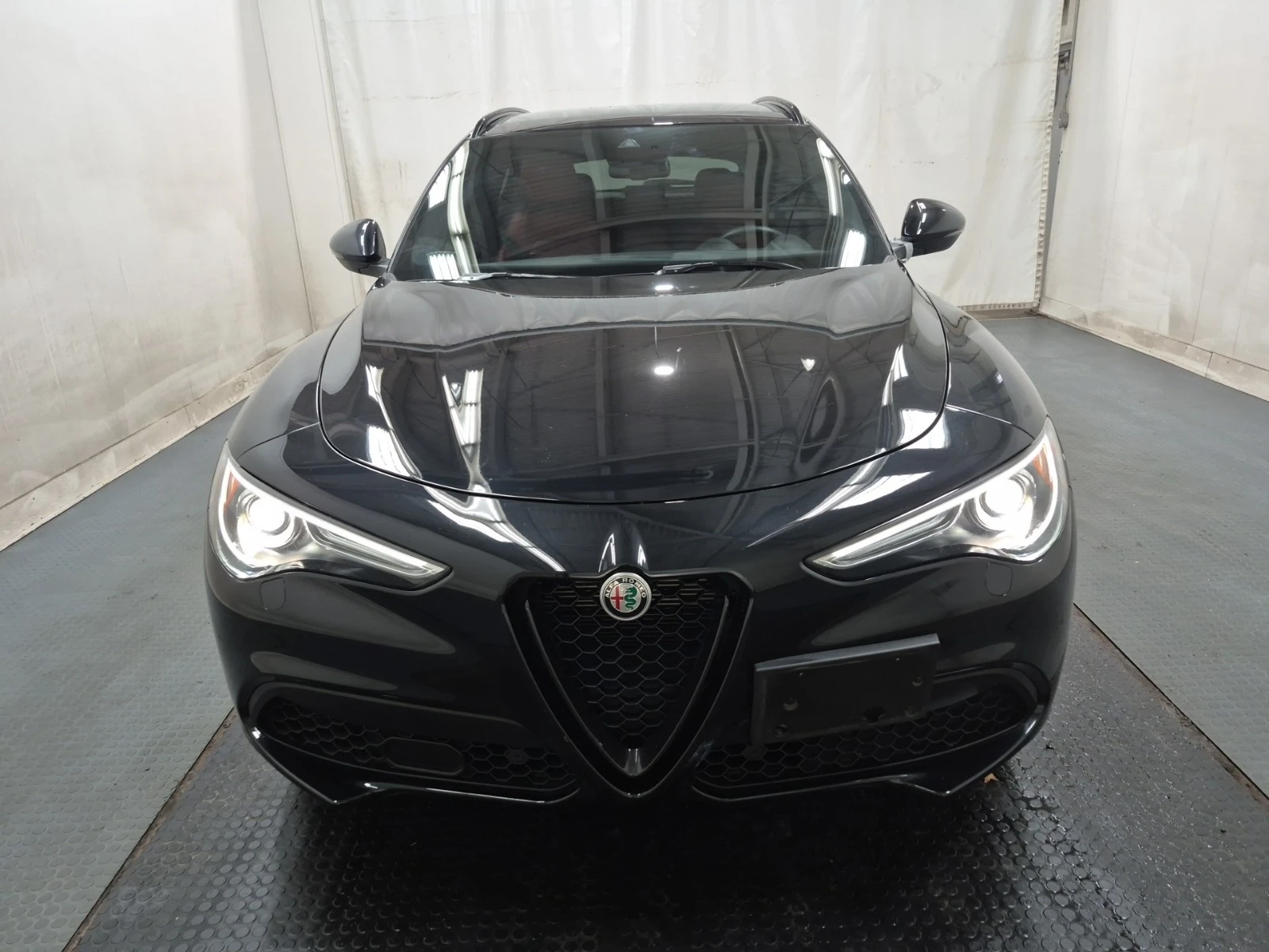 Alfa Romeo Stelvio VELOCE* CARFAX* АВТОФИНАНСИРАНЕ* Цена до България* - изображение 3