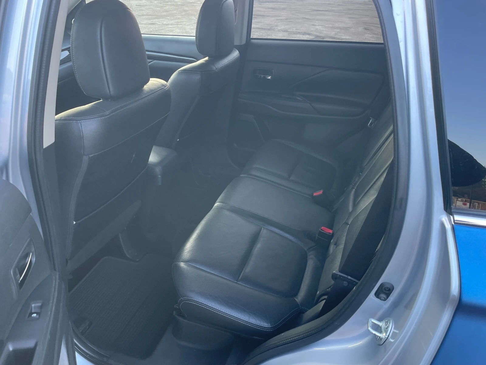 Mitsubishi Outlander ��� ����  4x4 | Mobile.bg � ����������� 11