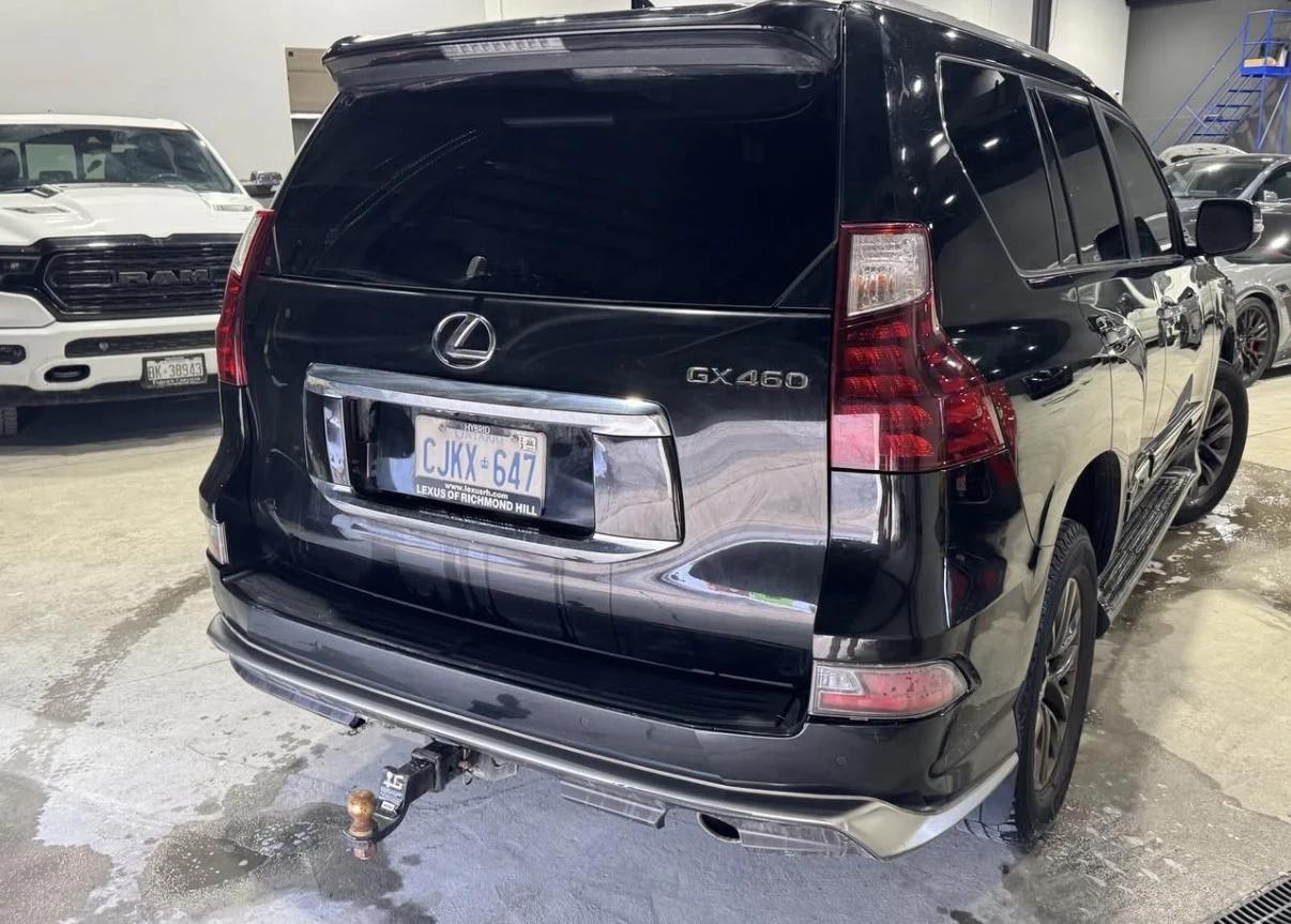 Lexus GX 460 Черен Салон | Отлична Сервизна история от Lexus | , снимка 4 - Автомобили и джипове - 53734102