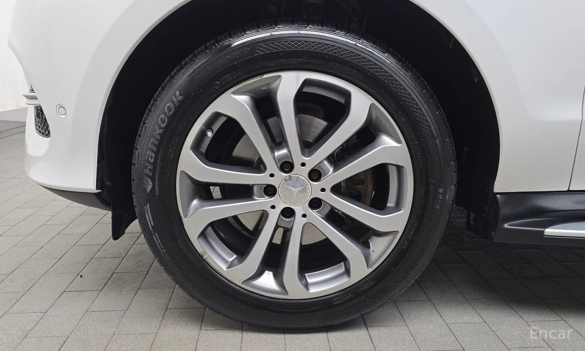 Mercedes-Benz GLE 250, снимка 5 - Автомобили и джипове - 54036813