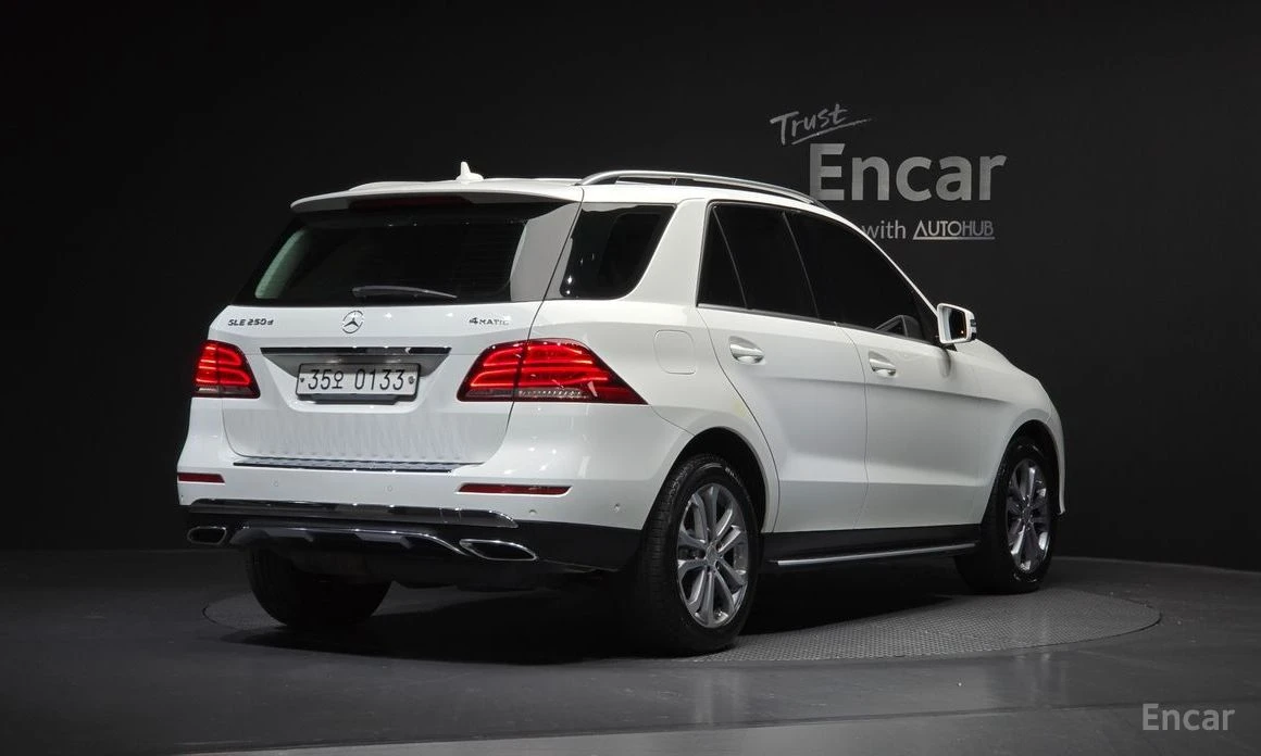 Mercedes-Benz GLE 250, снимка 2 - Автомобили и джипове - 54036813