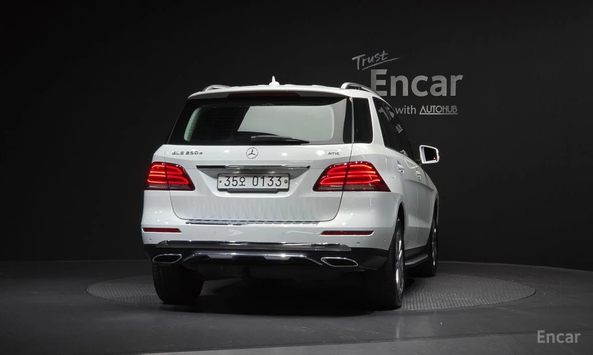 Mercedes-Benz GLE 250, снимка 4 - Автомобили и джипове - 54036813