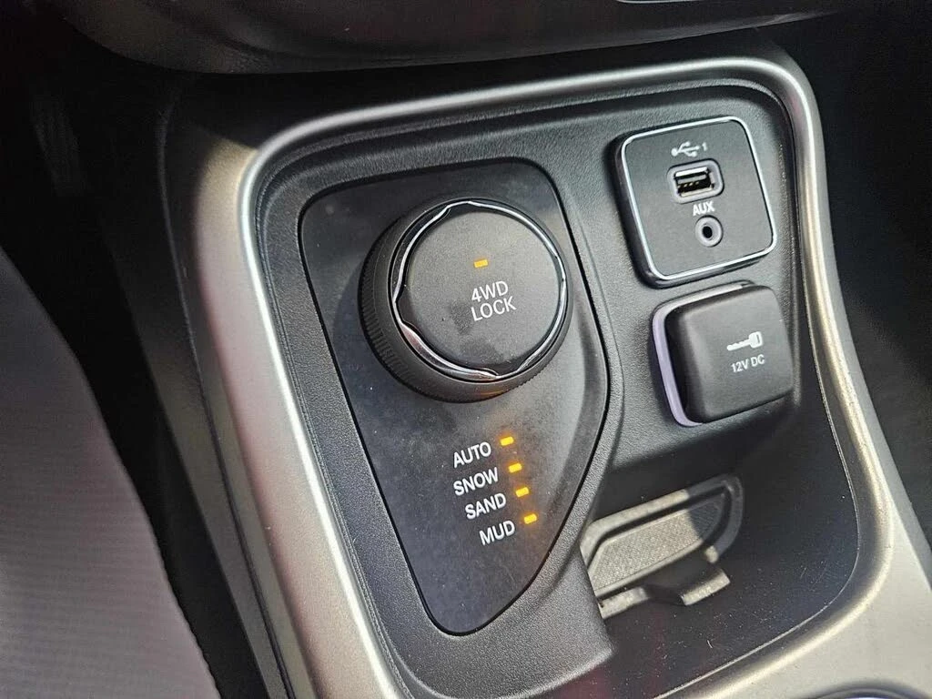 Jeep Compass Sport 4WD, снимка 15 - Автомобили и джипове - 54272542