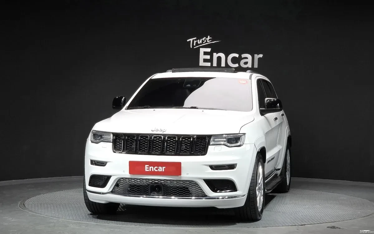 Jeep Grand cherokee SUMMIT| DISTRONIC| ОБДУХ| HARMAN| ПАНО, снимка 2 - Автомобили и джипове - 55204154