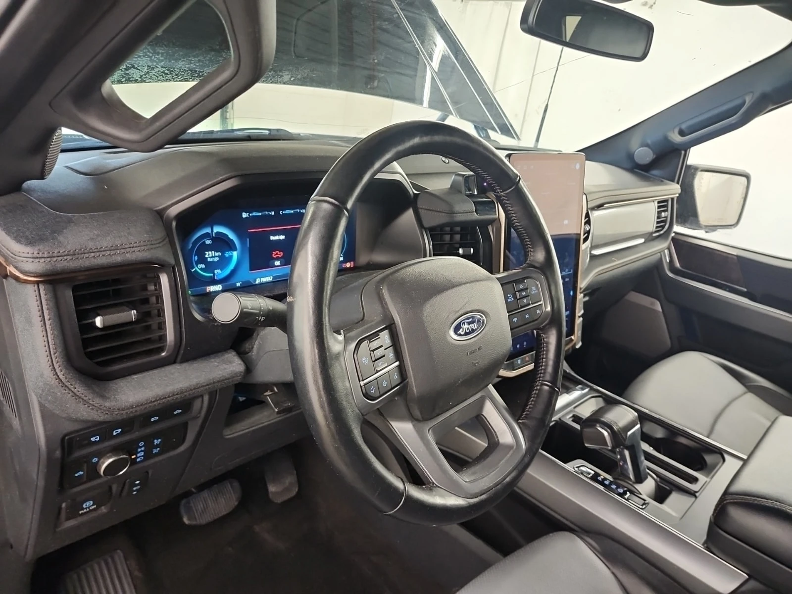 Ford F150 * LARIAT CREW CAB SHORT BED * CARFAX * ОПЦИЯ ЗА ФИ, снимка 10 - Автомобили и джипове - 56070527