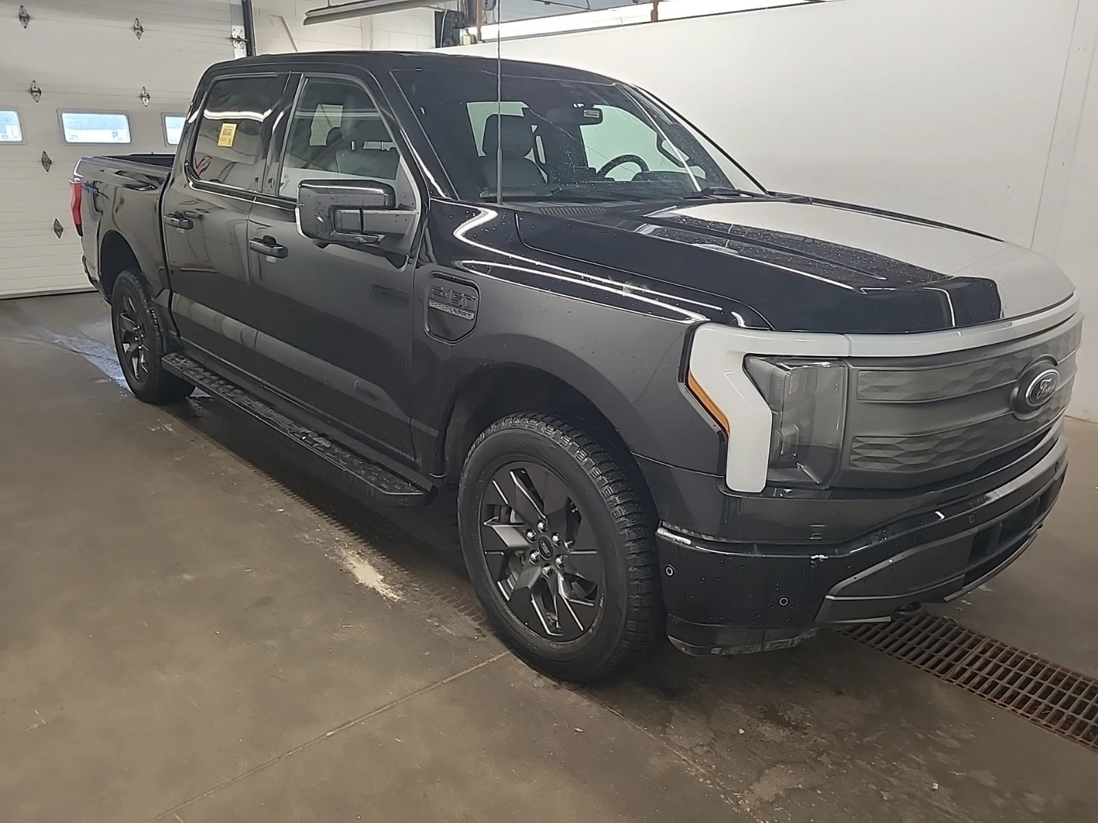 Ford F150 * LARIAT CREW CAB SHORT BED * CARFAX * ОПЦИЯ ЗА ФИ, снимка 2 - Автомобили и джипове - 56070527