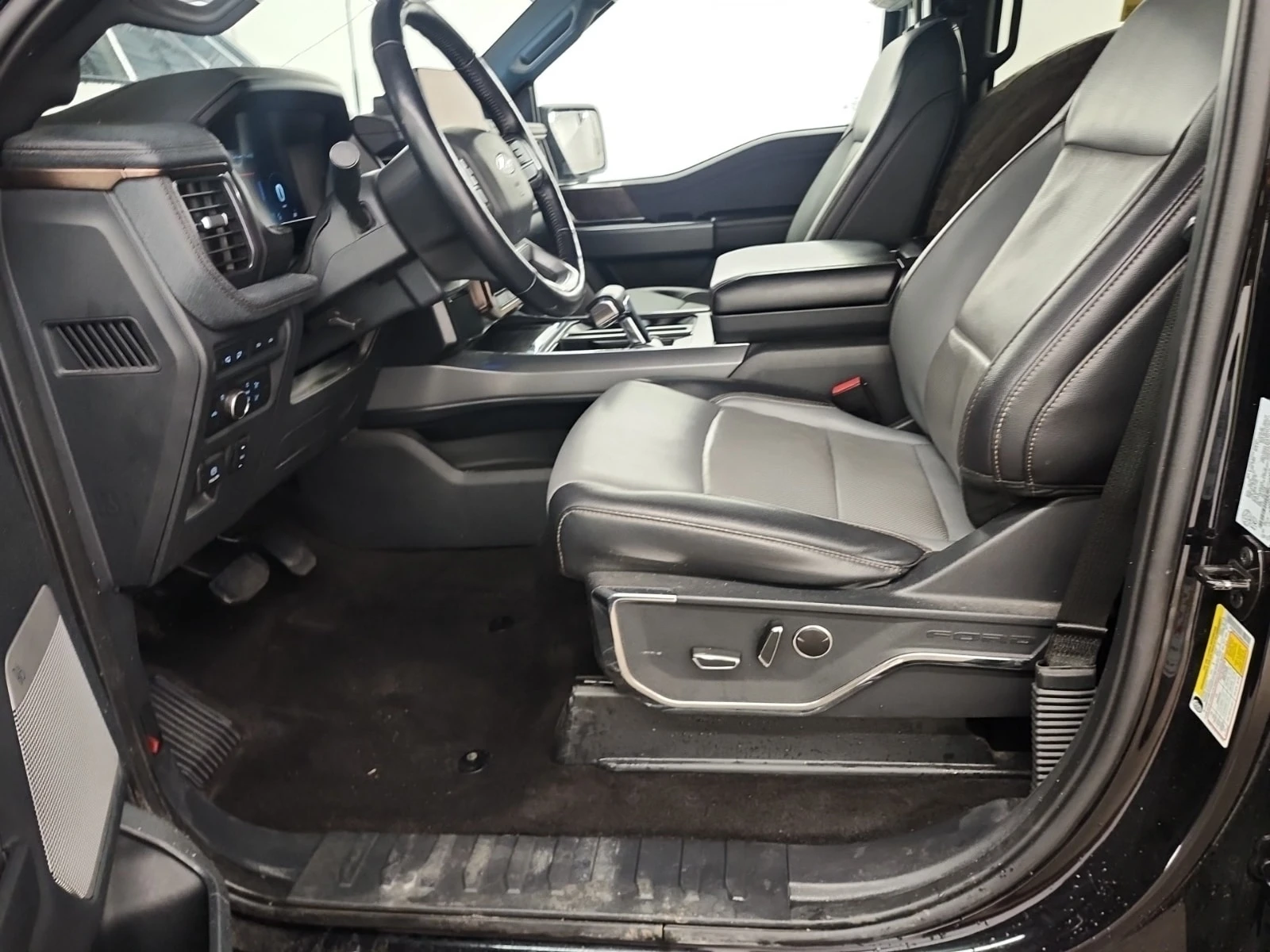 Ford F150 * LARIAT CREW CAB SHORT BED * CARFAX * ОПЦИЯ ЗА ФИ, снимка 5 - Автомобили и джипове - 56070527