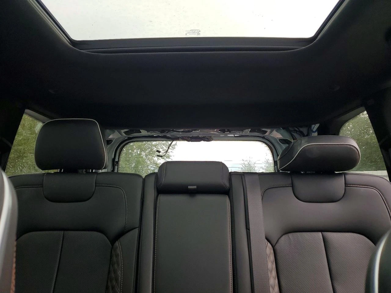 Jeep Grand cherokee SUMMIT | 3.6 | MCINTOSH | ACC | PANO | OБДУХВАНЕ, снимка 10 - Автомобили и джипове - 56097150