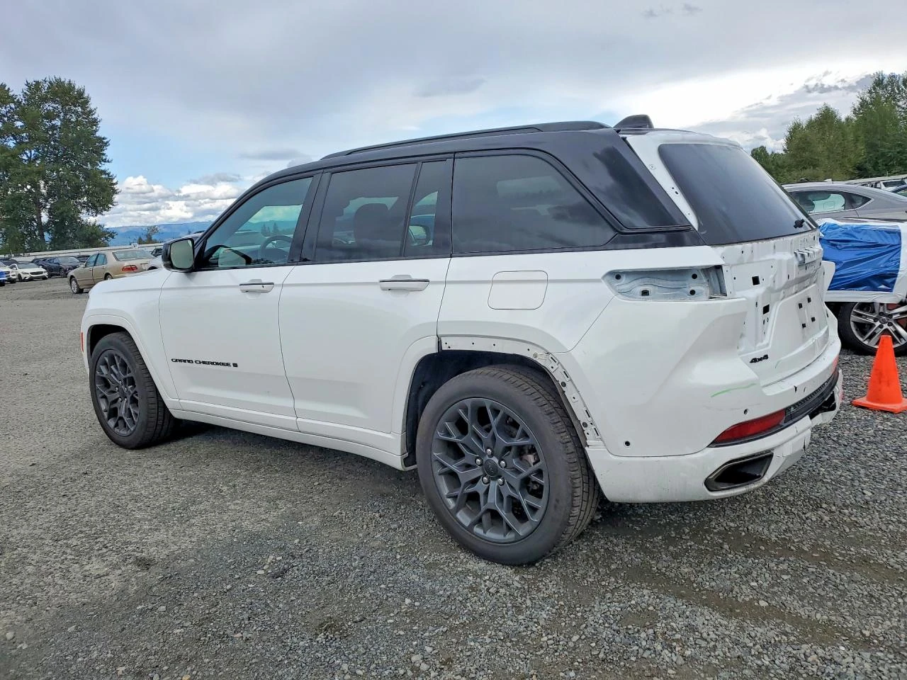Jeep Grand cherokee SUMMIT | 3.6 | MCINTOSH | ACC | PANO | OБДУХВАНЕ, снимка 2 - Автомобили и джипове - 56097150