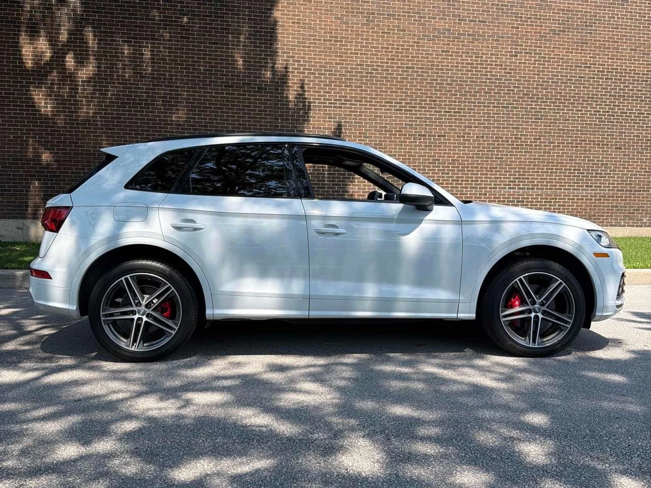 Audi SQ5 TECHNIK * MATRIX* DIGITAL* 360* DIAMOND SEATS*   | Mobile.bg � ����������� 4