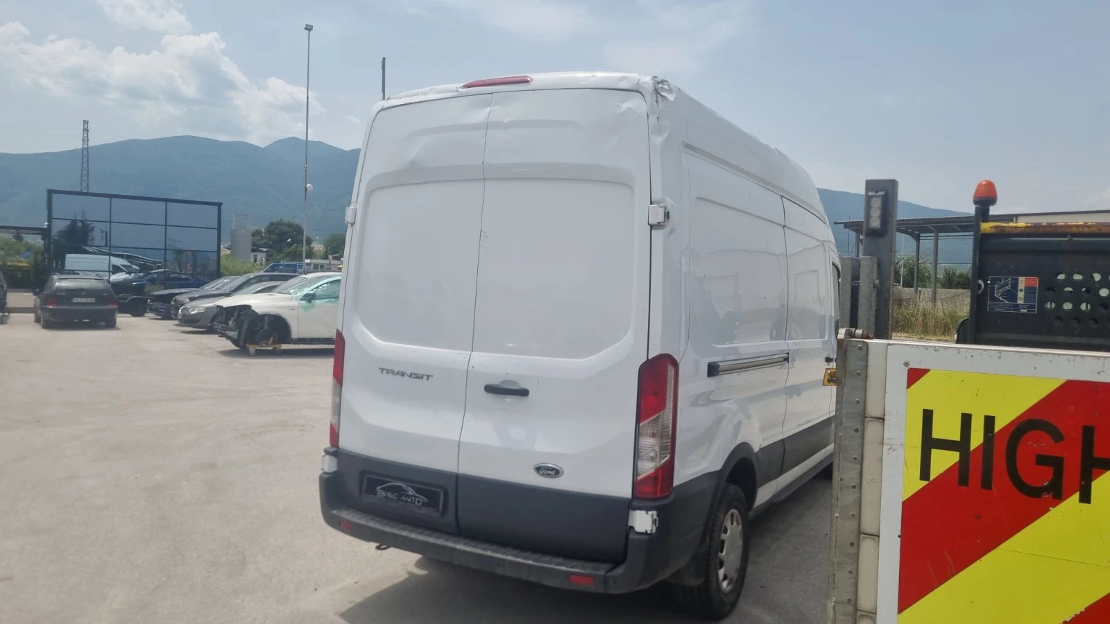 Ford Transit 350L 2.0TDCI 96KW - изображение 6