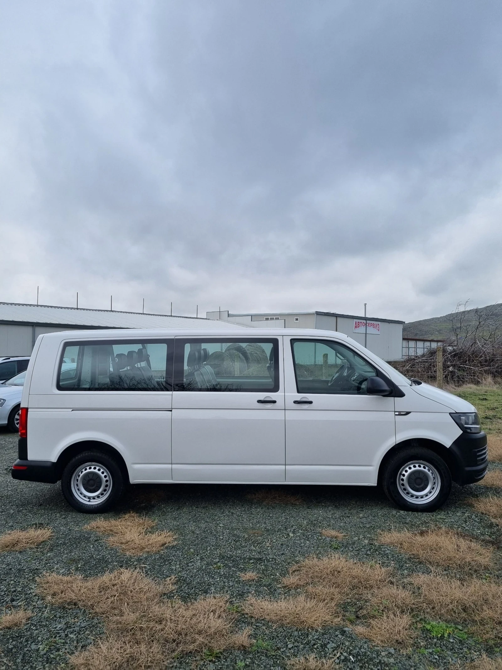 VW Transporter 2.0tdi 8+ 1 местен дълга база. - изображение 3
