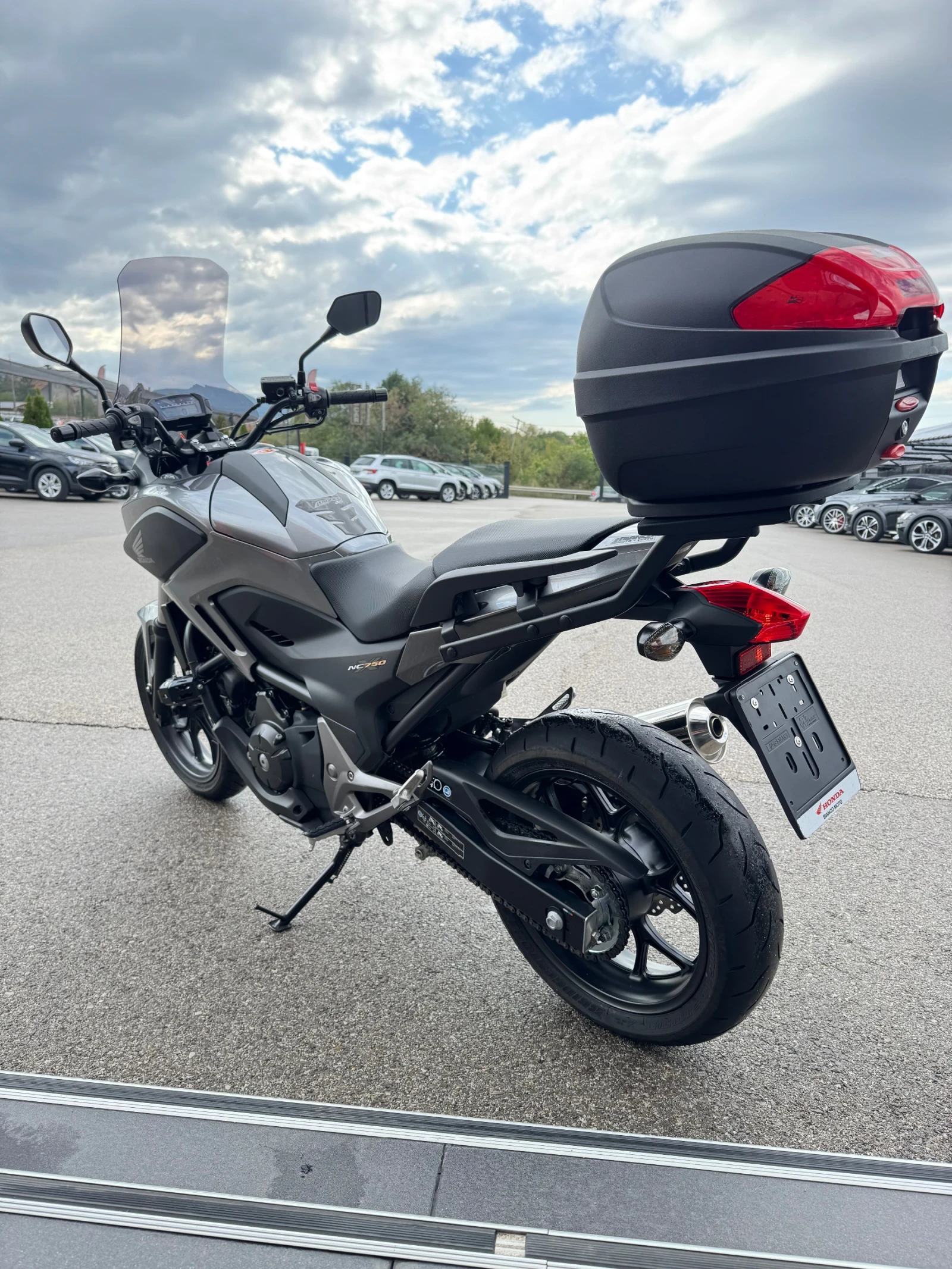 Honda Nc 750XD-DCT-AUTOMATIC-КАТО НОВ-5900км.-12.2017 - изображение 4
