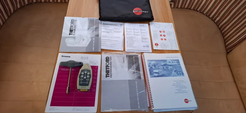 Каравана Burstner Flipper 430TS, снимка 17 - Каравани и кемпери - 52555161