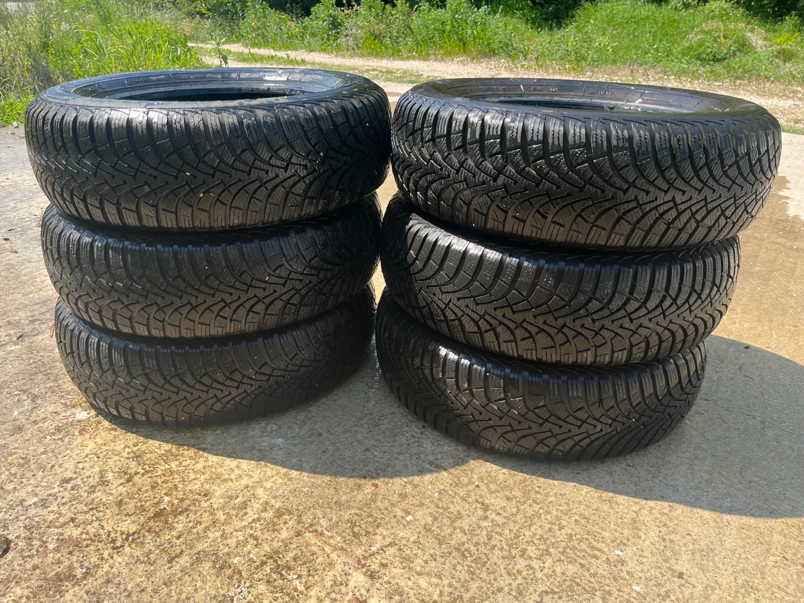 Гуми Зимни 195/65R15, снимка 3 - Гуми и джанти - 55327386
