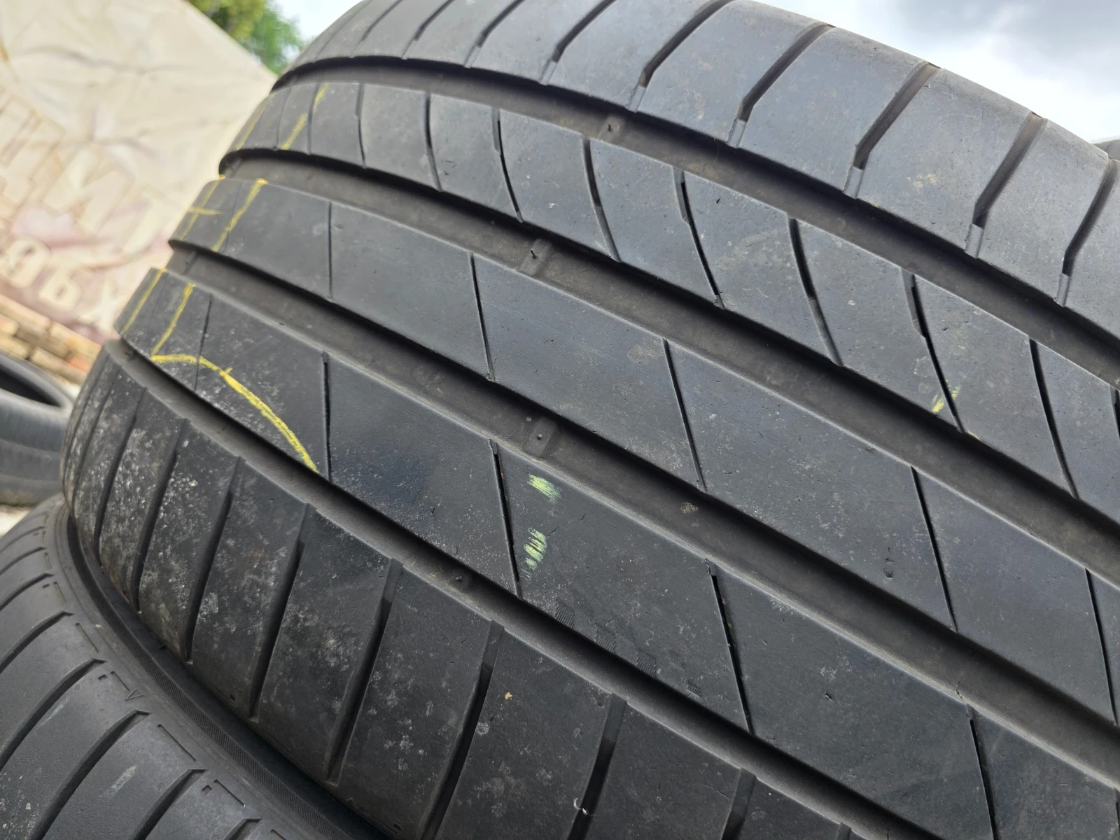 Гуми Летни 315/30R21