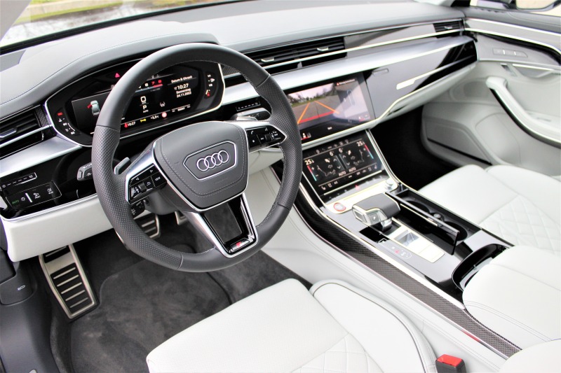 Audi S8 / CERAMIK/ CARBON/DESIGN/B&O/360/ HUD/ MATRIX/ TV/, снимка 9 - Автомобили и джипове - 45190784