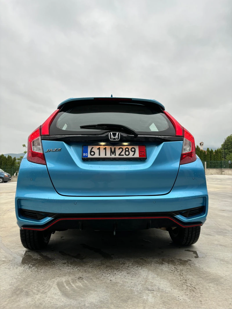 Honda Jazz 1.5 i-VTEC Dynamic SPORT FACELIFT, снимка 4 - Автомобили и джипове - 47279366