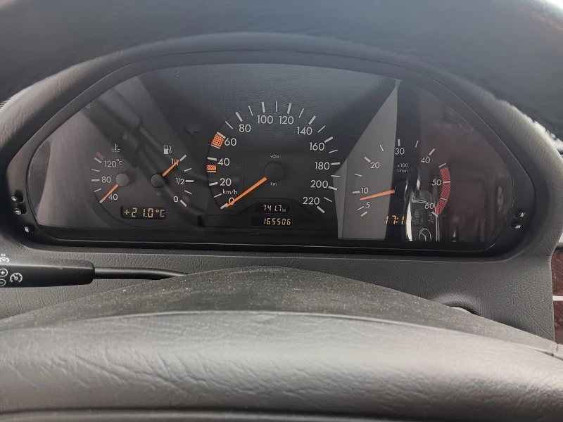 Mercedes-Benz C 220, снимка 14 - Автомобили и джипове - 47436259