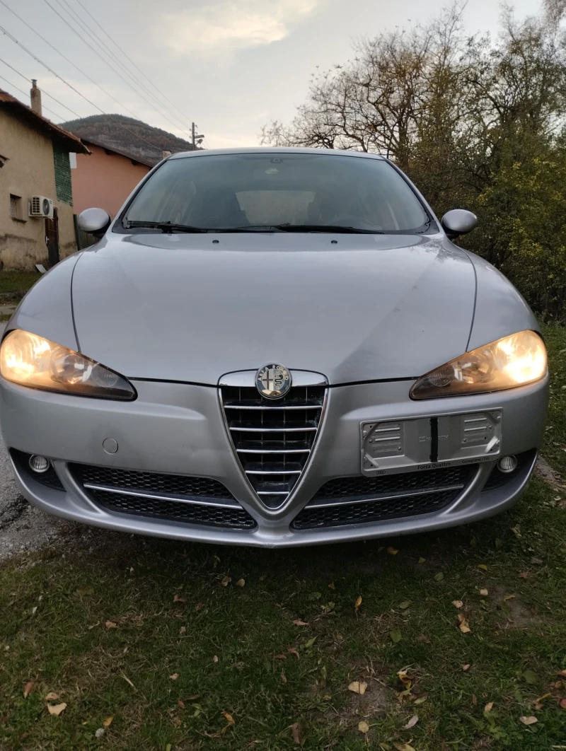 Alfa Romeo 147 1.6.бензин.фейс, снимка 1 - Автомобили и джипове - 47932318