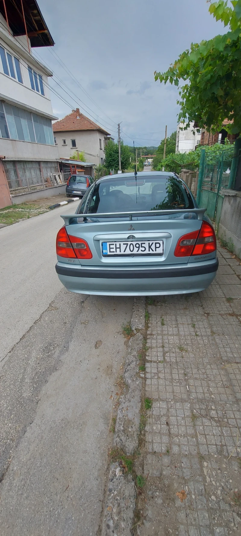 Mitsubishi Carisma, снимка 4 - Автомобили и джипове - 48271354