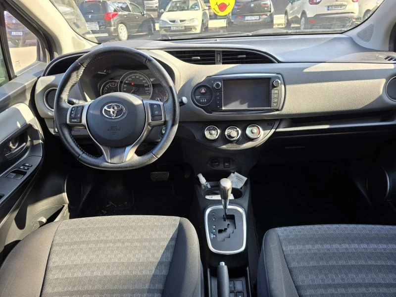 Toyota Yaris, снимка 6 - Автомобили и джипове - 49103913