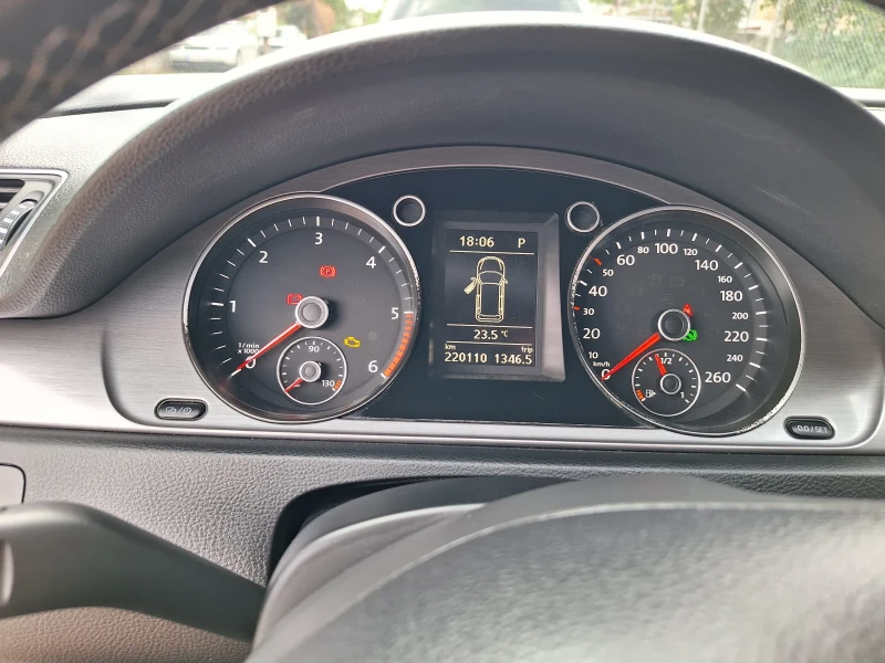 VW Passat 2.0TDI, снимка 12 - Автомобили и джипове - 52411816