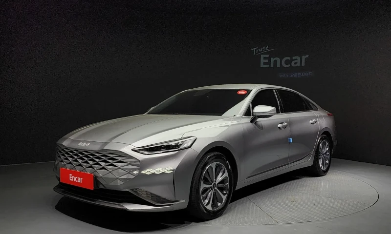 Kia K8 Hybrid Noblesse Light