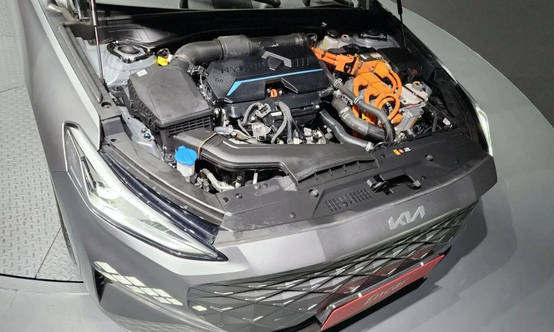 Kia K8 Hybrid Noblesse Light, снимка 6 - Автомобили и джипове - 51519016